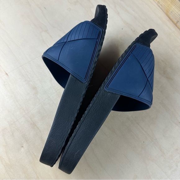 Prada slides - Picture 6 of 13